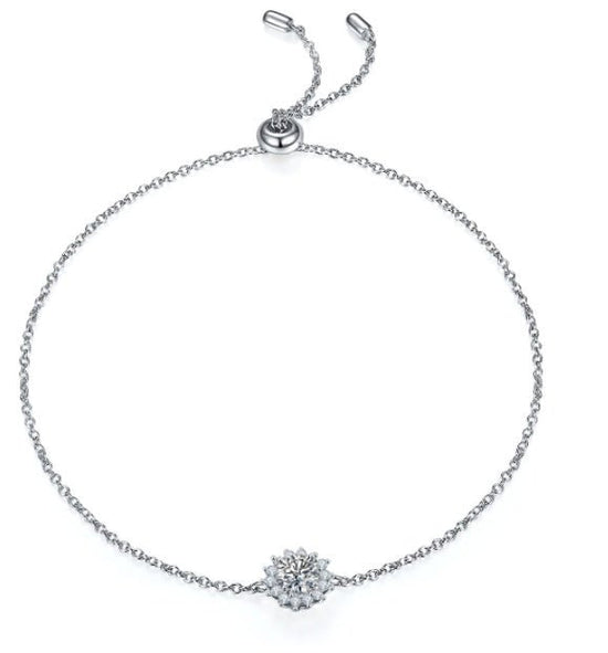 925 Silver Necklace Earring Bracelet Three Piece Set $69.00 Dana Fashion Color: Moissanite Bracelet Women's Accessories Overview: 100% new design and high quality Must-have for fashion women Have a beautiful appearance Specifications: Material: Silver Pro
