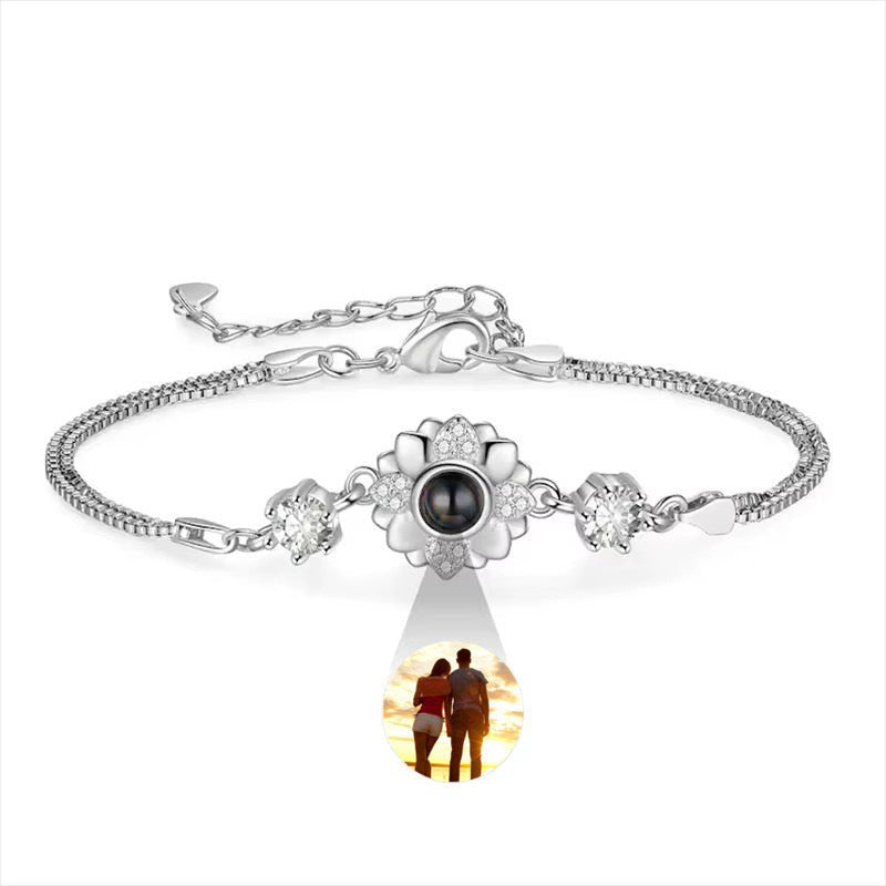925 Silver Sunflower Projection Bracelet For Women $39.00 Dana Fashion Color: Silver Women's Accessories Overview: 100% new design and high quality Must-have for fashion women Have a beautiful appearance Specifications: Material: Silver Style: Women's Col