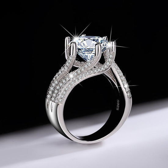 925 Sterling Silver Moissanite Diamond Ring $89.99 Dana Fashion Style: 3 Karat Champagne Size: Port 17 Yards Women's Accessories Product information: Product information: Treatment Process: Diamond Color: d-e/extremely white, white gold Size: Port 17 yard