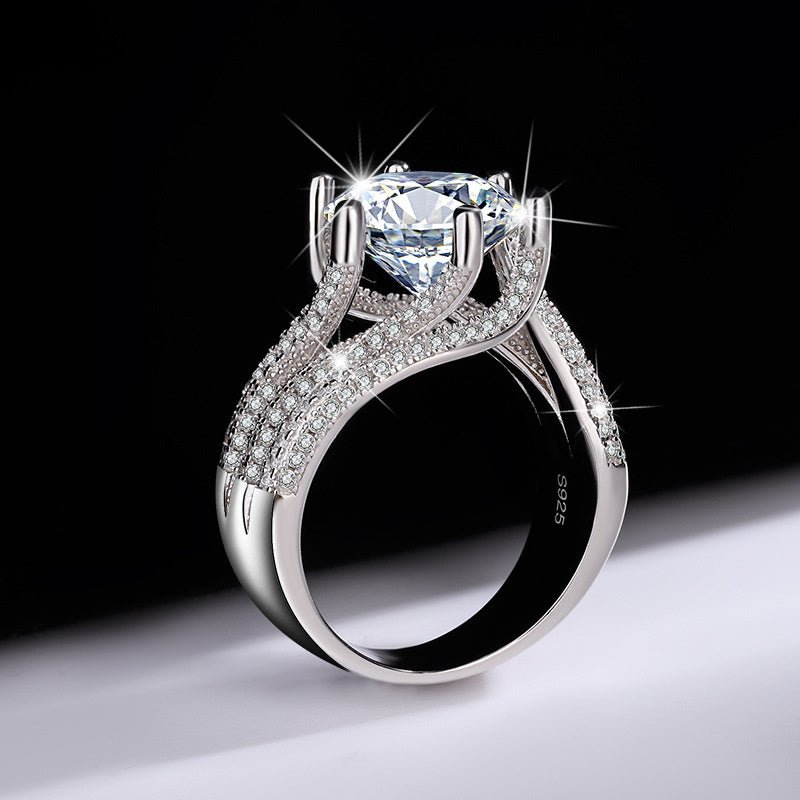 925 Sterling Silver Moissanite Diamond Ring $89.99 Dana Fashion Style: 3 Karat Champagne Size: Port 17 Yards Women's Accessories Product information: Product information: Treatment Process: Diamond Color: d-e/extremely white, white gold Size: Port 17 yard