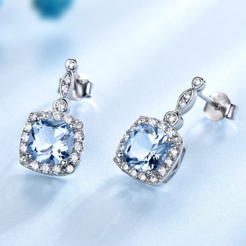 925 Sterling Silver Necklace Sky Blue Topaz Four-Piece Set $119.00 Dana Fashion style: 4pcs set Women's Accessories Material information: Material: Silver Packing list: Four-piece suit*1 Size Information: