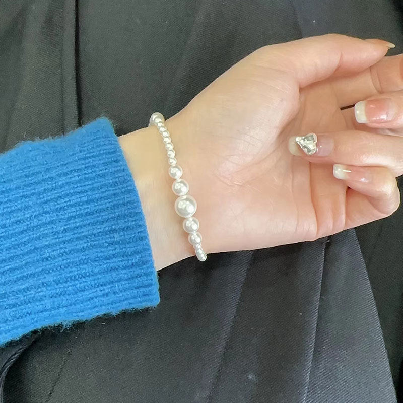 925 Sterling Silver Temperamental Sweet Geometric Bracelet $35.99 Dana Fashion Color: Silver Purity: 925 Silver Women's Accessories Product information: Treatment Process: Electroplating Color: Silver Series: seven seconds Material: Silver Purity: 925 sil