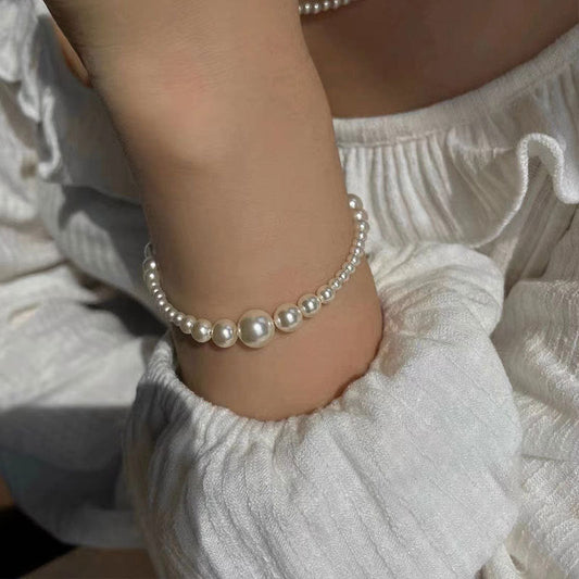 925 Sterling Silver Temperamental Sweet Geometric Bracelet $35.99 Dana Fashion Color: Silver Purity: 925 Silver Women's Accessories Product information: Treatment Process: Electroplating Color: Silver Series: seven seconds Material: Silver Purity: 925 sil