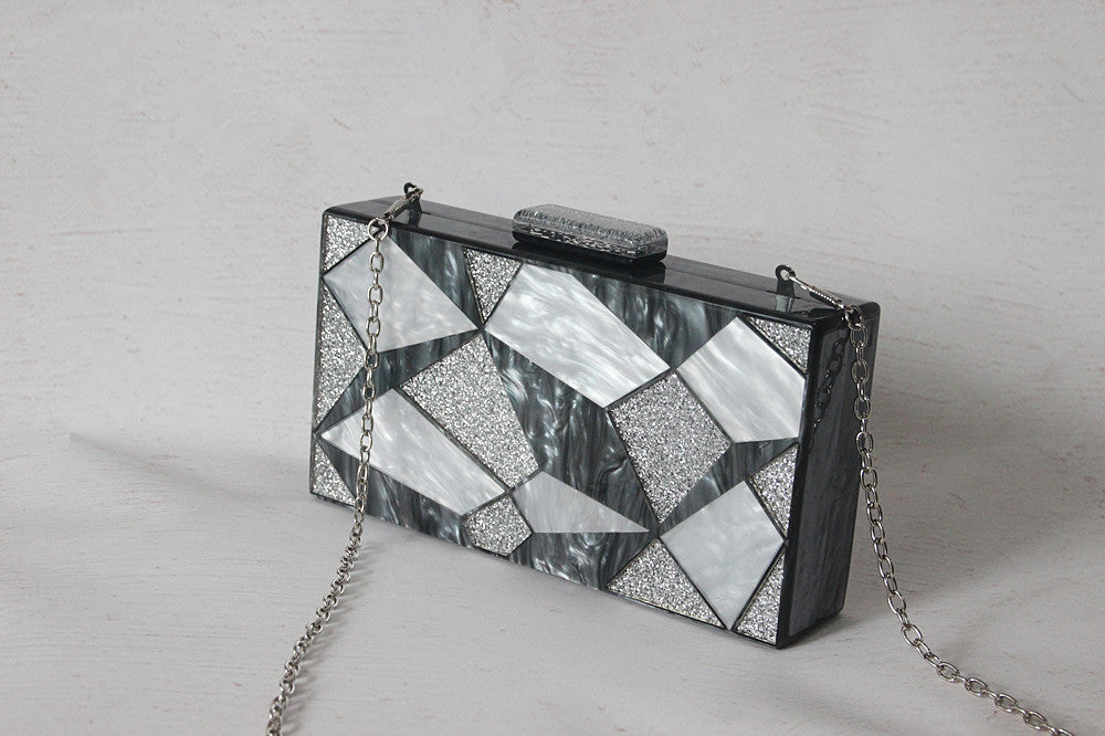 Fashion Black And White Contrast Acrylic Clutch - Dana Fashion