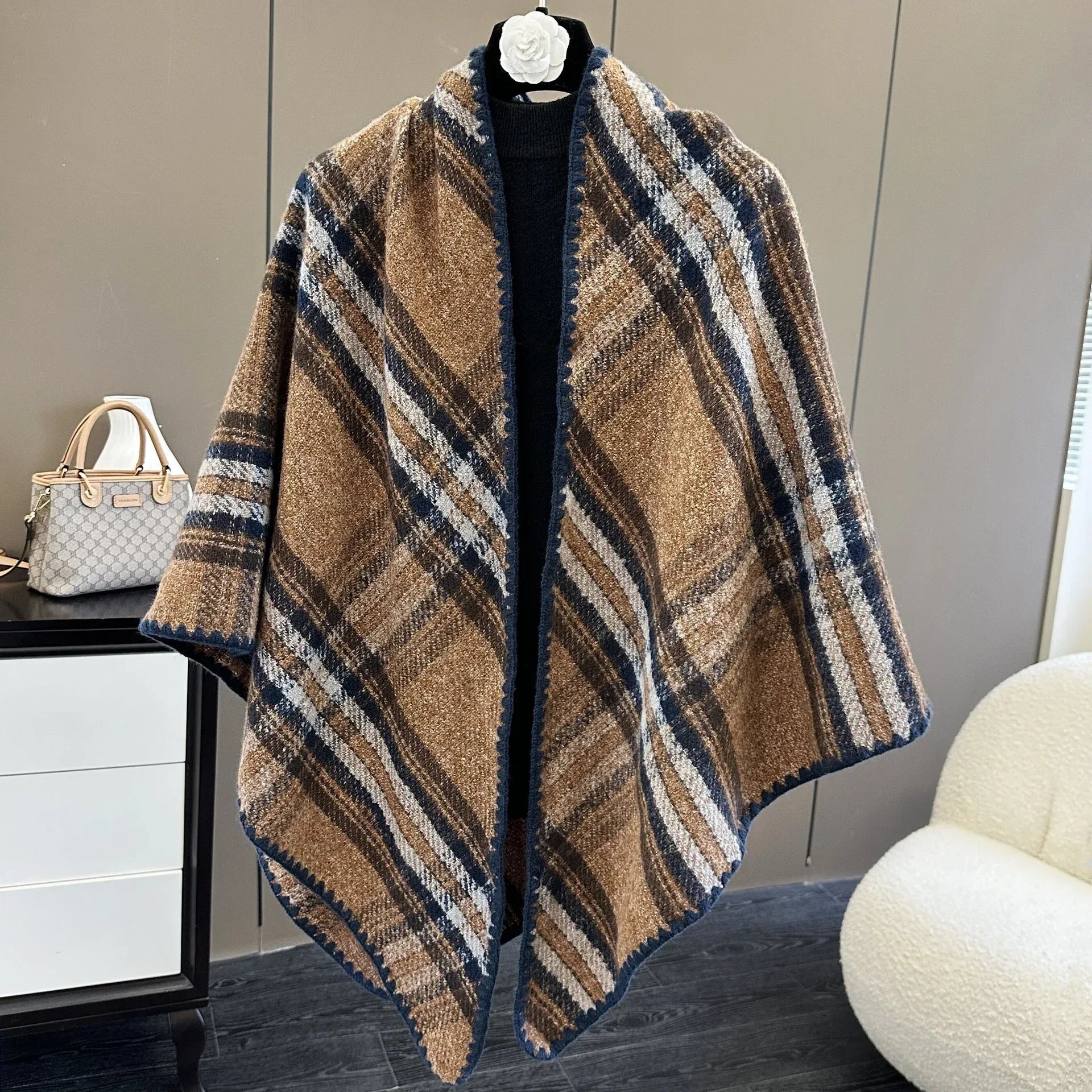 Affordable Luxury Fashion Wind Outdoor Autumn And Winter Scarf - DanaFashionstore