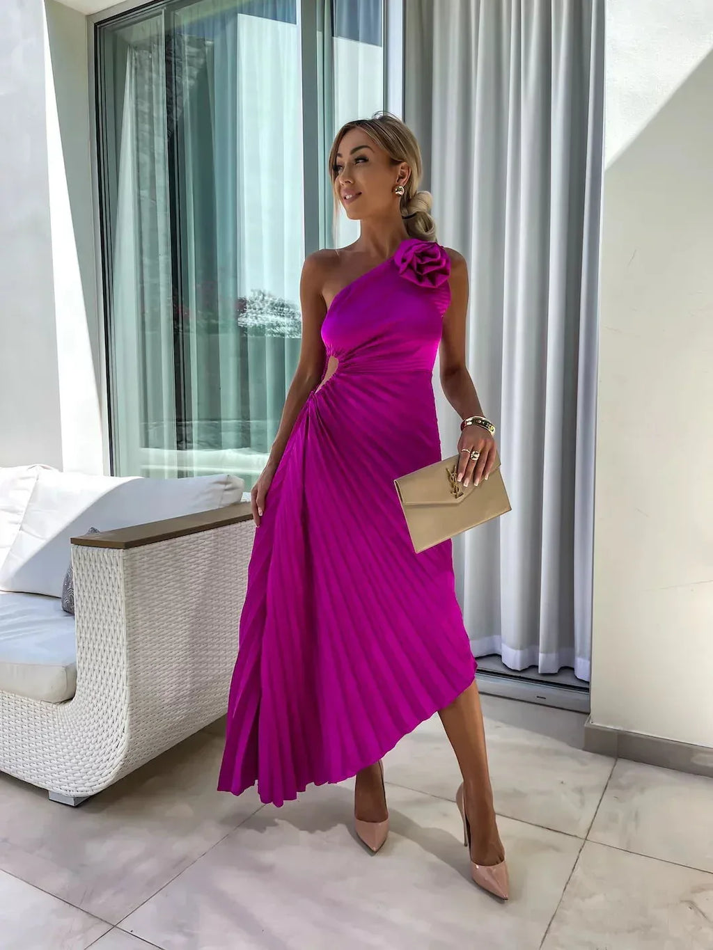 Ins Pleated One-shoulder Dress With Big Rose Flower Fashionable Sexy Evening Party Club Asymmetrical Dress - DanaFashionstore