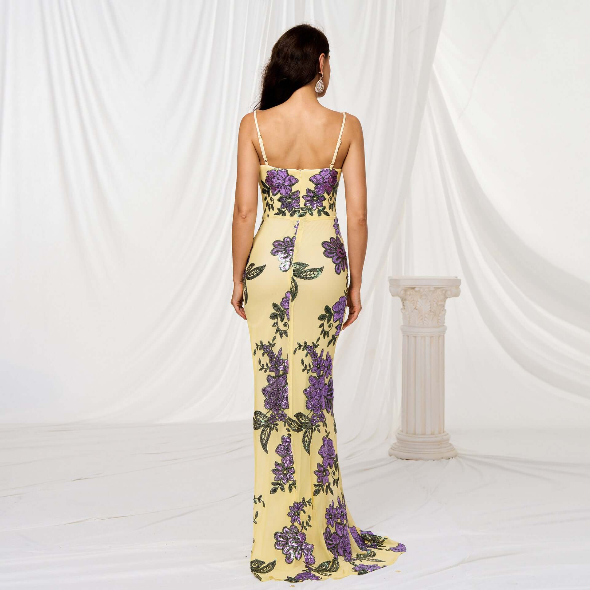 V-neck Brace Slim-fit Sheath Sequined Slit Evening Dress $104.40 Dana Fashion Color: Yellow Size: L Women's clothing Product information: Color: yellow Size: S,M,L,XL Style type: Elegant Popular elements: Sequins Style: Basic Fabric name: Polyester Craft: