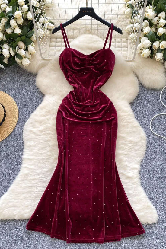 Women's Sexy Socialite Pleated Waist Tight Suspender Dress $65.99 Dana Fashion Color: Black Size: L Women's clothing Product information: Color: black, wine red Waist type: high waist Size: M,L Skirt length: mid-length skirt Style: pullover Main fabric co
