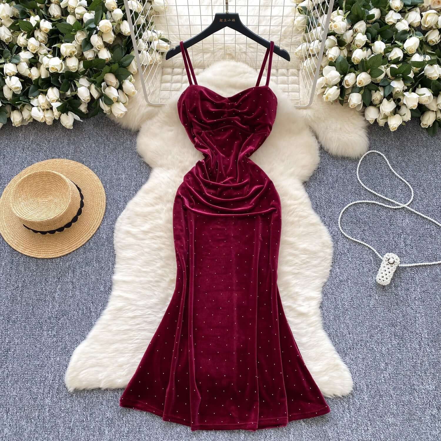 Women's Sexy Socialite Pleated Waist Tight Suspender Dress $65.99 Dana Fashion Color: Black Size: L Women's clothing Product information: Color: black, wine red Waist type: high waist Size: M,L Skirt length: mid-length skirt Style: pullover Main fabric co