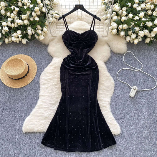 Women's Sexy Socialite Pleated Waist Tight Suspender Dress $65.99 Dana Fashion Color: Black Size: L Women's clothing Product information: Color: black, wine red Waist type: high waist Size: M,L Skirt length: mid-length skirt Style: pullover Main fabric co