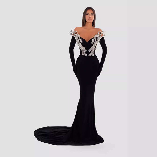 Black Bandeau Slim-fit Skinny Long And Ground Dress $276.55 Dana Fashion Color: Black Size: L Women's clothing Product information: Pattern: Character Skirt type: tight skirt Color: Black Waist Type: Mid waist Size: S,M,L Style type: temperament commute C
