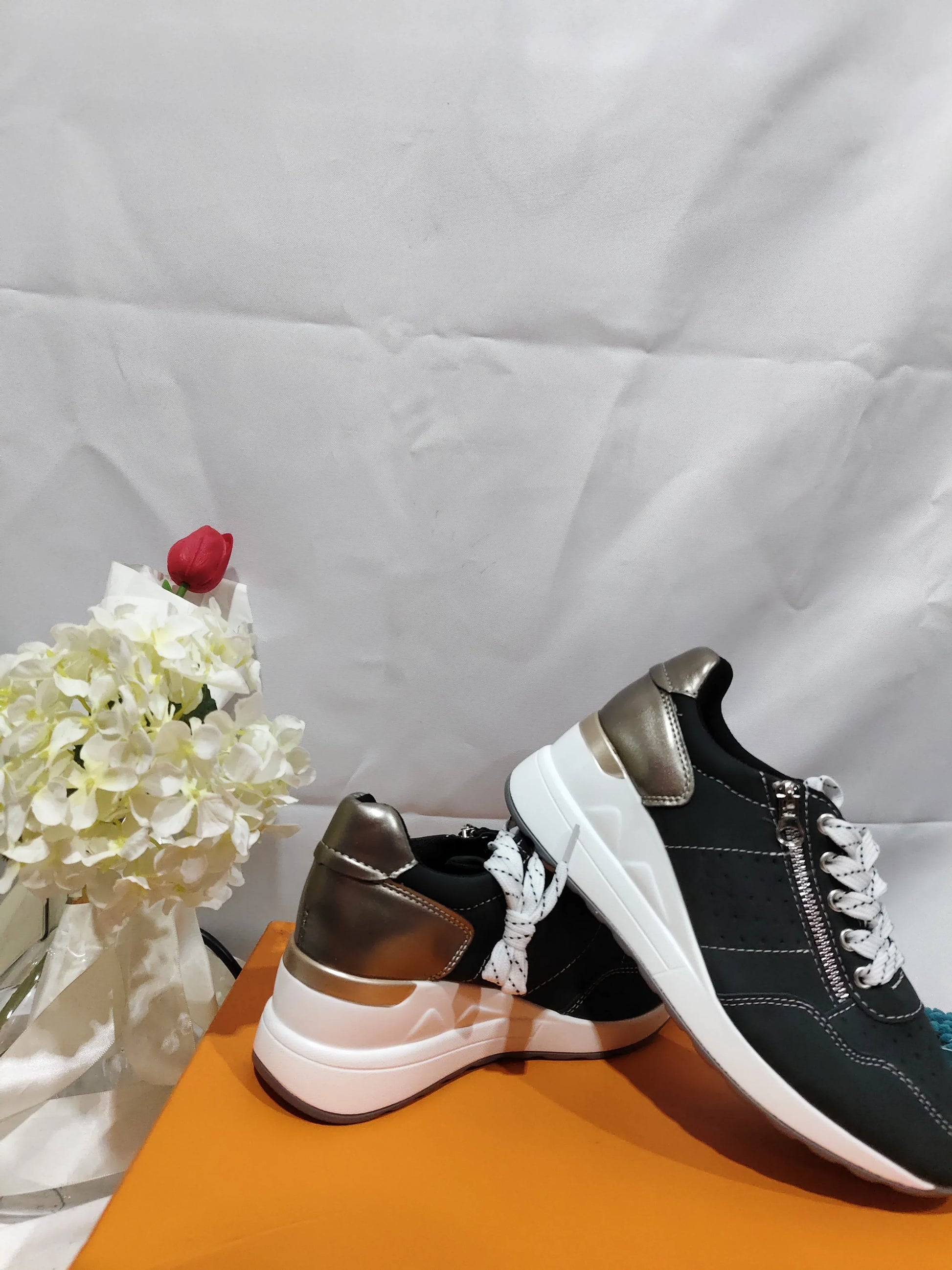 Burnt platform sneakers - DanaFashionstore