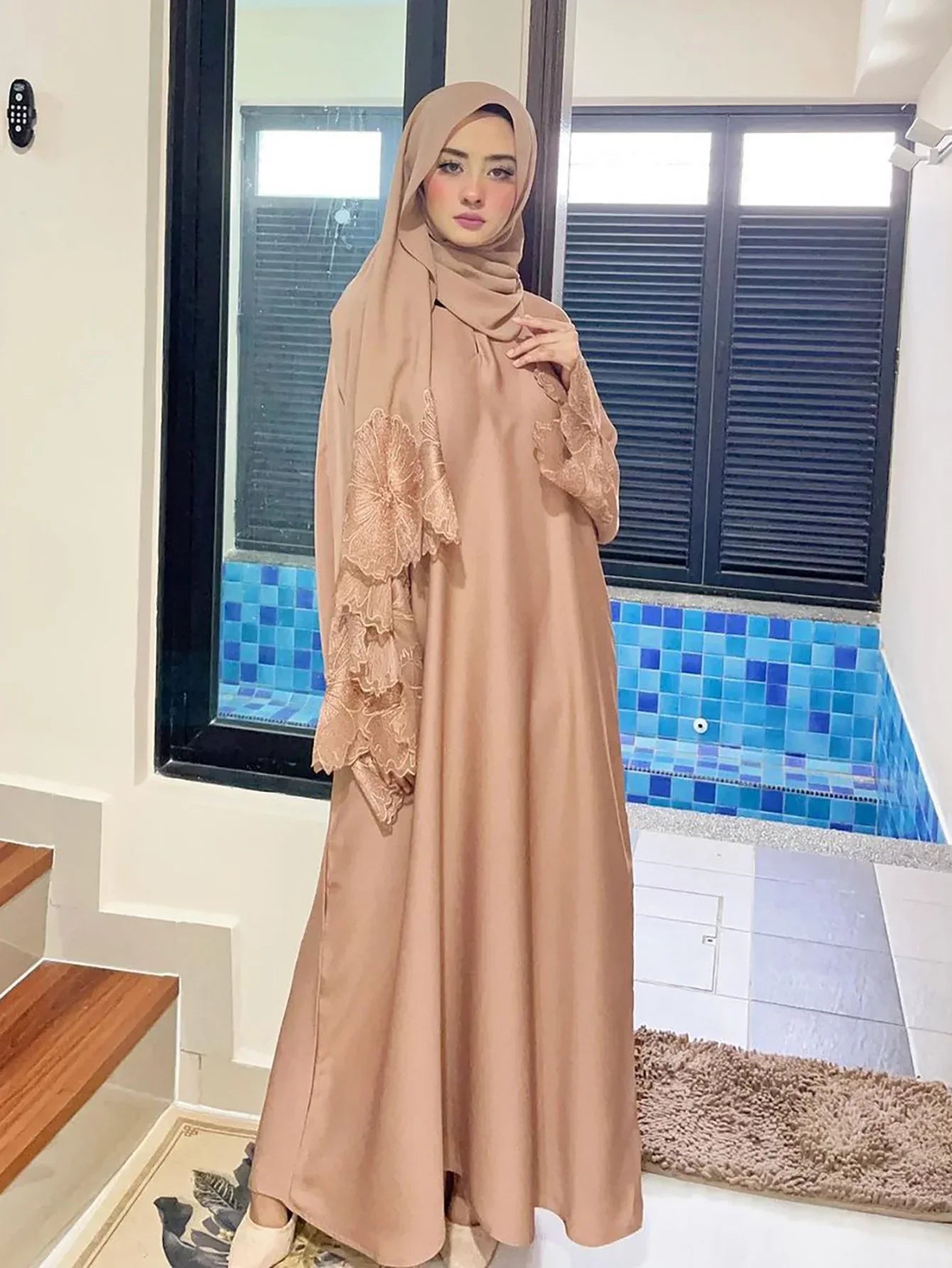 Muslim Robe Malay Indonesian Dress with Headscarf - Traditional Islamic Clothing - DanaFashionstore