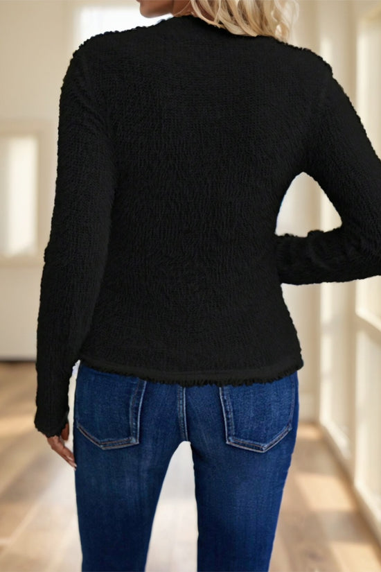 A Solid-colored Long-sleeved Top For Ladies