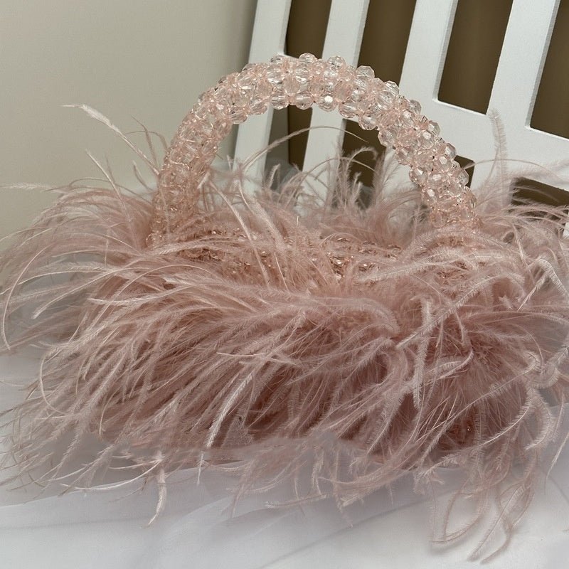 Acrylic Colored Ostrich Wool Beaded Handbag $140.90 Dana Fashion Color: Lake Blue Size: 19X11X8CM Women's Bags Product information: Applicable scenarios: Daily matching Color: Royal Blue, new Rose Red, Lake blue, red, orange, mint green, sauce purple, lem
