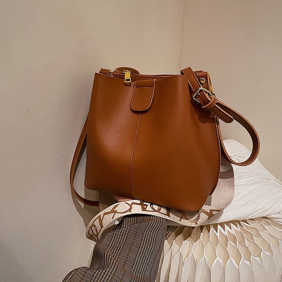 French Minority Design Simple Wide Shoulder Strap Bucket Bags Female - Dana Fashion