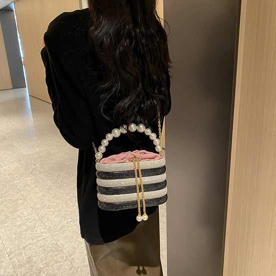 European And American Fashion One-shoulder Ins Women's Crossbody Classic Style Pearl Hand Dinner Bag - Dana Fashion