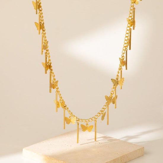 All-match Butterfly Stitching Copper Pendant Waist Chain $16.14 Dana Fashion Color: Gold Women's Accessories Product information: Type: waist chain Color: Gold Style: Women's Material: Copper Style: European and American Size: Packing list: Copper waist c