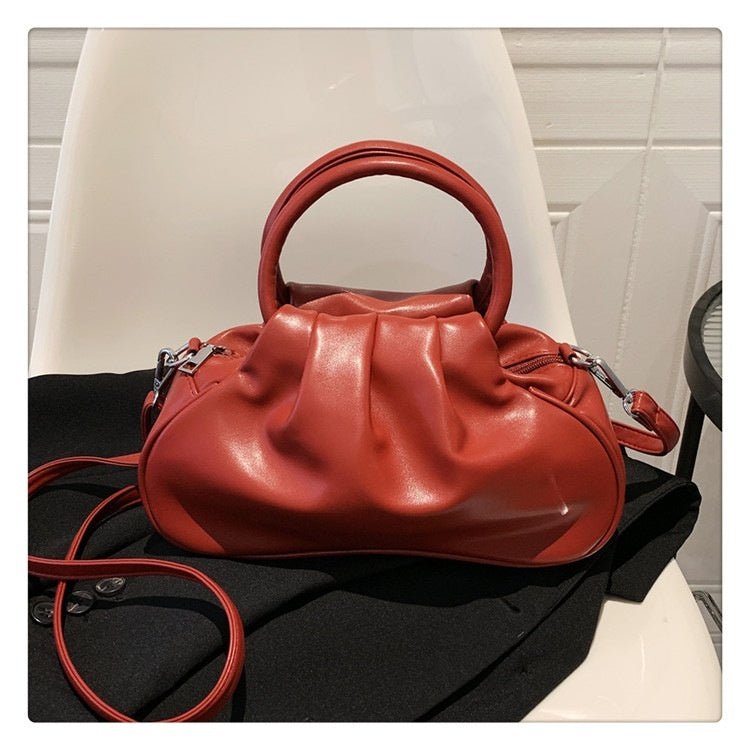 All-match Retro Women's Shoulder Messenger Bag $31.99 Dana Fashion Color: Red Size: Free Size Women's Bags Product information: Lining texture: Polyester Pattern: solid color Color: pink, brown, black, white, pink, red Processing Method: soft surface Oute
