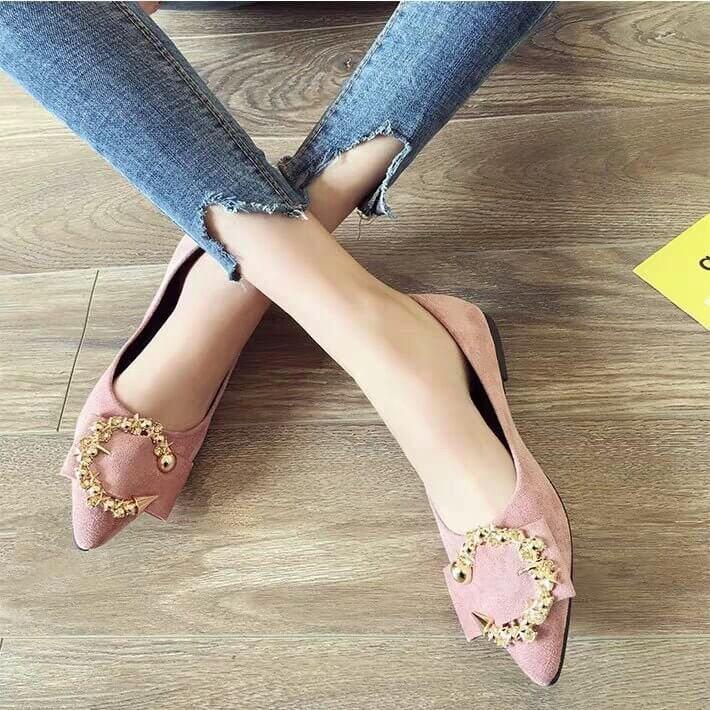 All-match Shallow Mouth Pointed Flat Shoes $25.90 Dana Fashion Color: 213 Pink Size: 35 Women's shoes Product information: Color: 213 pink Heel shape: flat heel Size: 35, 36, 37, 38, 39, 40 Sole material: rubber Shoe Upper material: artificial pu Wearing