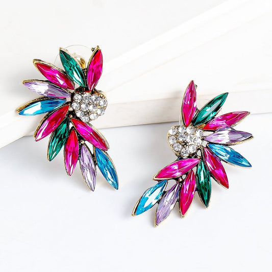 Alloy Diamond-embedded Geometric Symmetrical Wing Stud Earrings $10.85 Dana Fashion Color: Blue Women's Accessories Product information: Type: ear studs Color: blue, colorful, pink Style: Women's Material: Alloy Popular elements: Geometry Packing list: Ea
