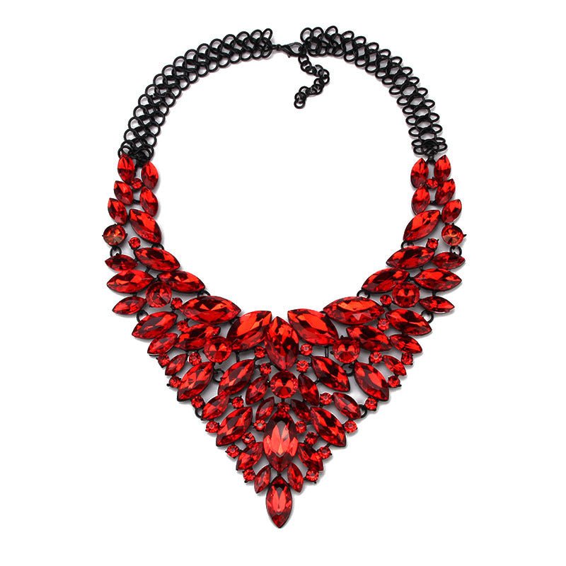 Alloy Rhinestone Necklace Luxury Full Diamond Sweater Chain $28.59 Dana Fashion Color: Red Women's Accessories Product information: Material: Alloy Treatment process: diamond inlaid Type: Necklace Style: Female Shape: Water drop shape Packing list: 1* Nec