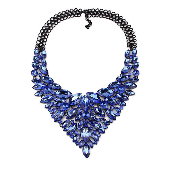 Alloy Rhinestone Necklace Luxury Full Diamond Sweater Chain $28.59 Dana Fashion Color: Blue Women's Accessories Product information: Material: Alloy Treatment process: diamond inlaid Type: Necklace Style: Female Shape: Water drop shape Packing list: 1* Ne