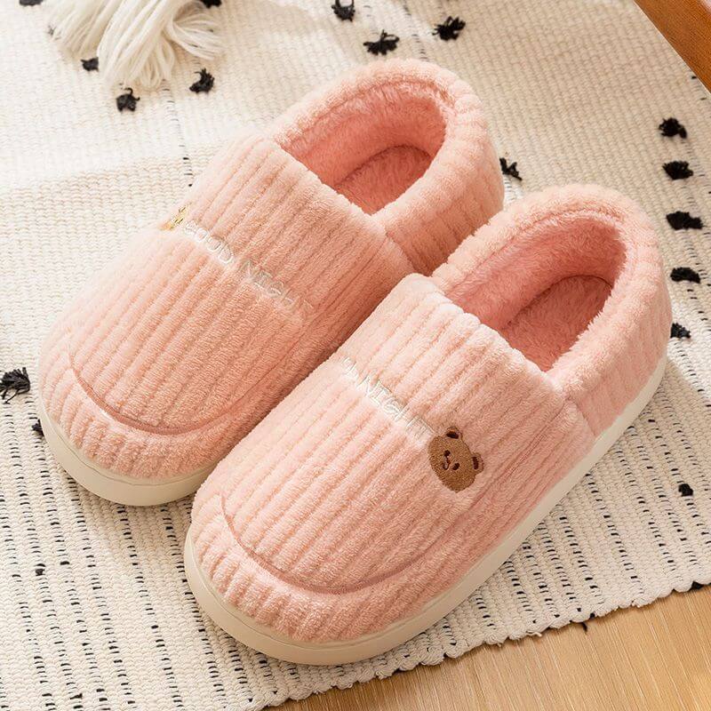 Ankle Wrap Cotton Slippers Women's Winter New Thick Bottom Home Indoor Non-slip Plus Velvet Warm $30.50 Dana Fashion Color: Pink Bag Heel Size: 36 to 37 Women's shoes Product information: Inner material: artificial wool Color: Pink (ankle-wrapped cotton s