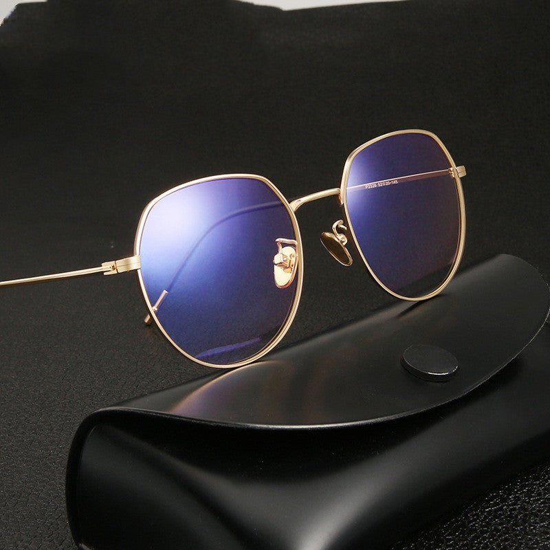 Anti-blue light glasses $22.00 Dana Fashion Rim Color: Black Frame Women's Accessories Lens material: resin Applicable face: male / female Lens function: anti-blue / anti-UV / decoration 【 protection of glasses 】 1. Single hand lifting and wearing will da