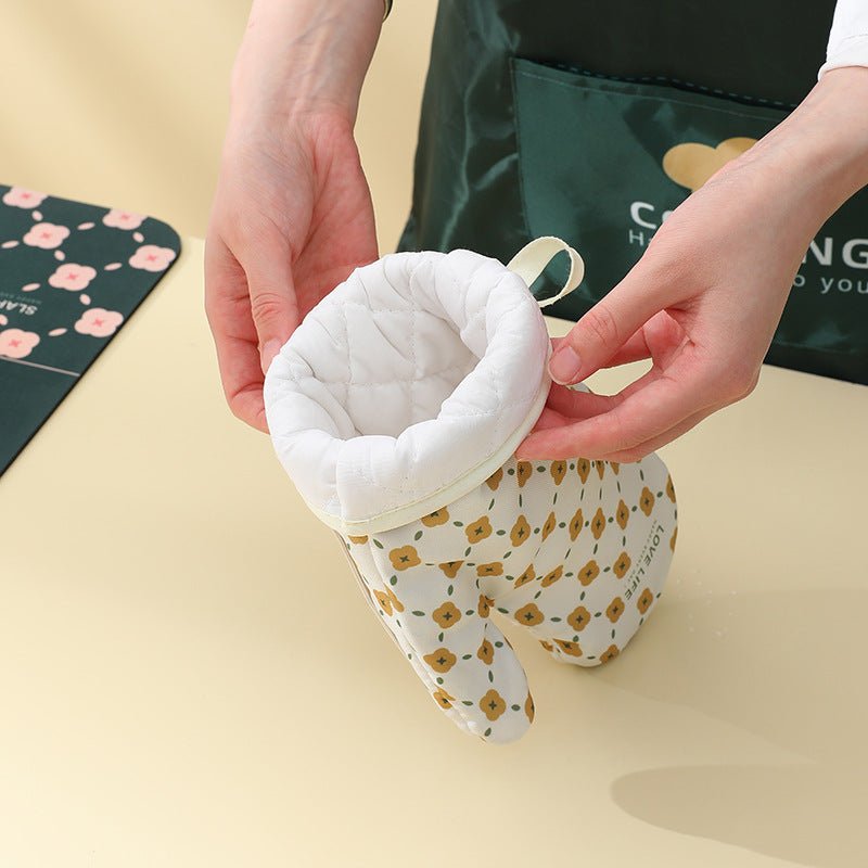 Anti-Scalding Microwave Cotton Non-Slip Insulation Gloves Oven Mitts Kitchen Heat Resistant Thickened Cotton Heat Insulation Microwave Oven Oven Anti Scalding Household Gloves Baking Tools $57.78 Dana Fashion Color: Green Type: 1Pair Dana's Kitchen Oven M