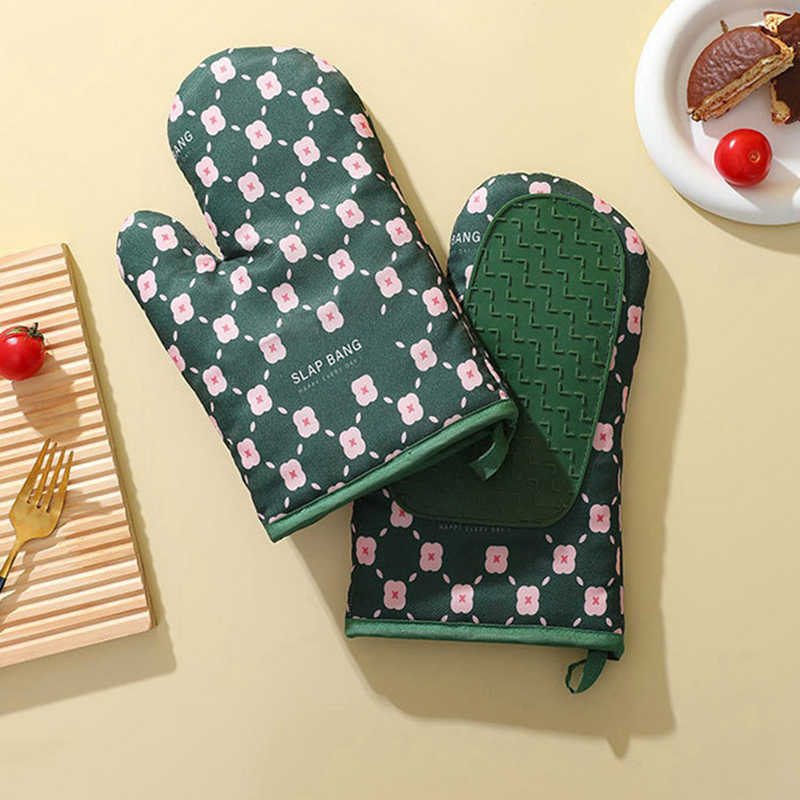 Anti-Scalding Microwave Cotton Non-Slip Insulation Gloves Oven Mitts Kitchen Heat Resistant Thickened Cotton Heat Insulation Microwave Oven Oven Anti Scalding Household Gloves Baking Tools $57.78 Dana Fashion Color: Green Type: 1Pair Dana's Kitchen Oven M