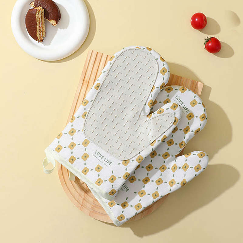 Anti-Scalding Microwave Cotton Non-Slip Insulation Gloves Oven Mitts Kitchen Heat Resistant Thickened Cotton Heat Insulation Microwave Oven Oven Anti Scalding Household Gloves Baking Tools $57.78 Dana Fashion Color: White Type: 1Pair Dana's Kitchen Oven M