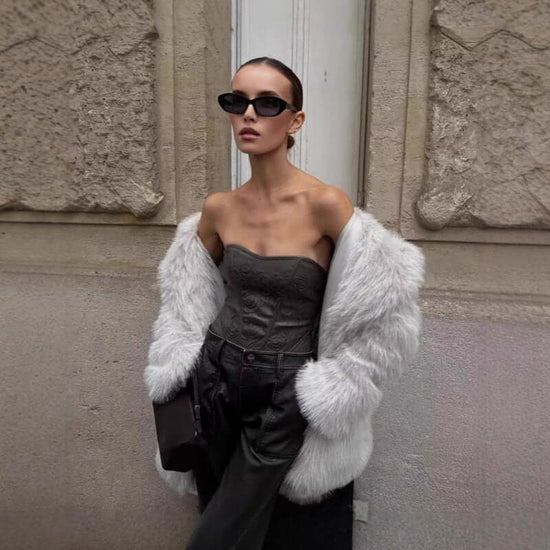 Artificial Fur Warm Coat Thick Coat Women $79.50 Dana Fashion Color: Black Size: 2XL Women's clothing Product information: Fabric name: artificial fur Color: Ivory Gray (suit collar lengthened), Ivory White (suit collar lengthened), pure white (suit colla