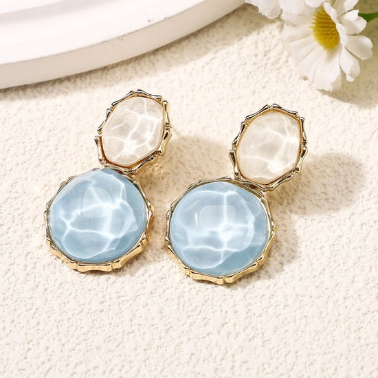 Asymmetric Light Green Creative Water Pattern Irregular Oval Earrings $15.00 Dana Fashion Color: Light Blue Women's Accessories Product information: Treatment Process: Diamond Color: Ivory White, olive green, light yellow, royal blue, pink, rose red, ligh