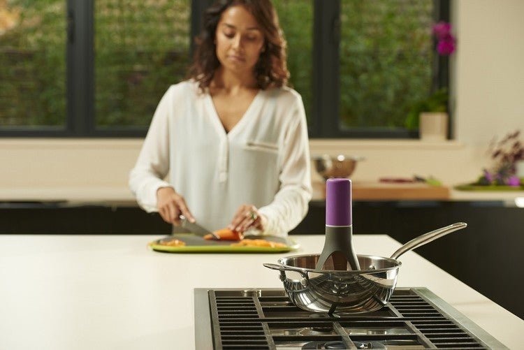 Automatic cooking mixer $33.50 Dana Fashion Color: Green Dana's Kitchen Sure there's the self-stirring pot that stirs itself using just the boiling water inside, or there's the Stirio that's a device you need to install onto your pot for constant stirring