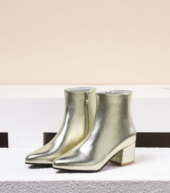 Autumn And Winter High Heel Chunky Heel Women's Leather Ankle Boots $65.50 Dana Fashion Color: Gold Size: 34 Women's shoes Product information: Pattern: solid color Color: black, silver, gold Heel height: high heels (6-8CM) Socks length: low tube Heel sha