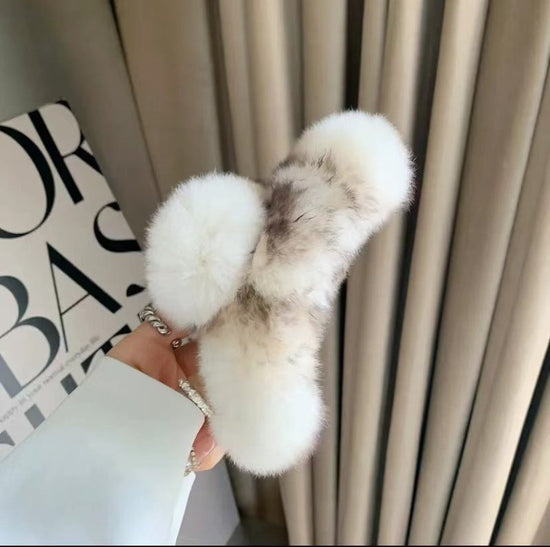 Autumn And Winter New Leopard Print Large Rex Rabbit Fur Hair Claw $12.57 Dana Fashion Color: Beige Leopard Print Oversized Women's Accessories Product information: Color: Pink small size, rose pink small size, creamy-white small size, beige leopard print