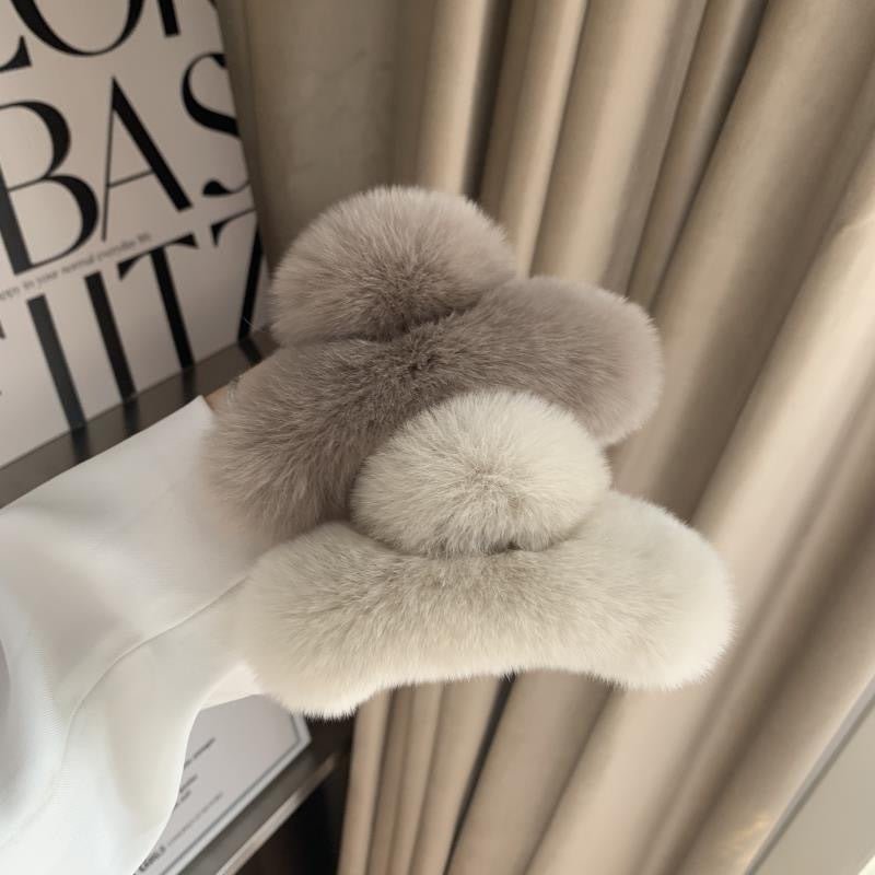 Autumn And Winter New Leopard Print Large Rex Rabbit Fur Hair Claw $12.57 Dana Fashion Color: Beige Brown Oversized Women's Accessories Product information: Color: Pink small size, rose pink small size, creamy-white small size, beige leopard print small s