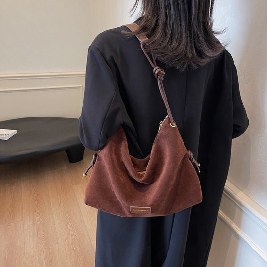 Autumn And Winter Niche Shoulder Underarm Pillow Leopard Print Women's Messenger Bag $36.00 Dana Fashion Color: Black Women's Bags Product information: Lining text: Polyester Color: brown, black, brown, leopard print, black and leopard print Outer bag typ