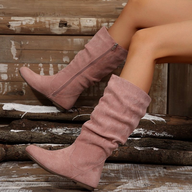 Autumn And Winter Side Zipper Flat Suede Boots $44.99 Dana Fashion Color: Pink Size: 36 Women's shoes ข้อมูลผลิตภัณฑ์: ลวดลาย: สีพื้น วัสดุซับ: หนังเทียม สี: ดำ, ชมพู, ช็อกโกแลต, ขาวน้ำนม ความสูงส้น: ส้นเตี้ย (1-3CM) ความยาวของถุงเท้า: น่องกลาง รูปร่างส้น