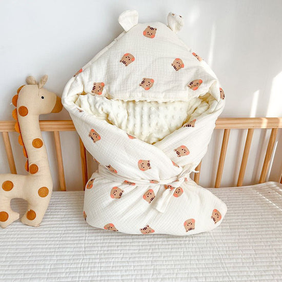 Autumn And Winter Thickened Baby Cotton Wrinkled Beanie Velvet Quilt $51.60 Dana Fashion Color: Little tiger Baby Clothing Product information: Product category: hug quilt Fabric: pure cotton Filling: polyester cotton Pattern: animals, cartoons, avatars,