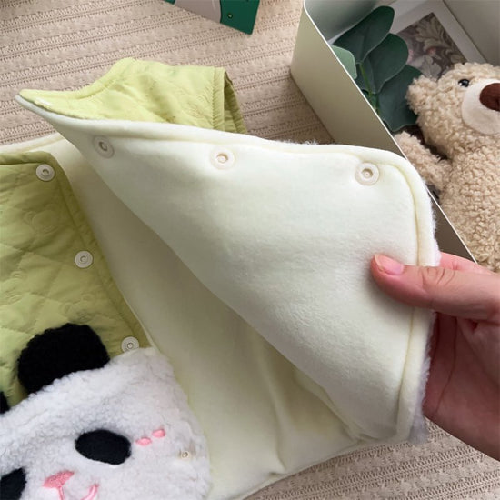 Autumn And Winter Windproof Thickening Children Outerwear Cartoon Winter Fleece Vest $32.92 Dana Fashion Color: Brown Bear Suitable For Height: 90cm Baby Clothing Product information: Pattern: Cartoon Color: green Panda [wool lining quilting], brown bear