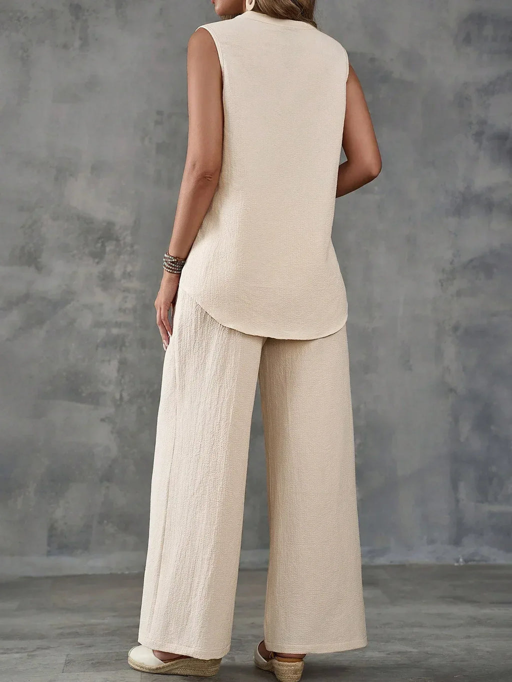 Women Sleeveless Textured Vest And Wide-Leg Button Front Pants Set - DanaFashionstore
