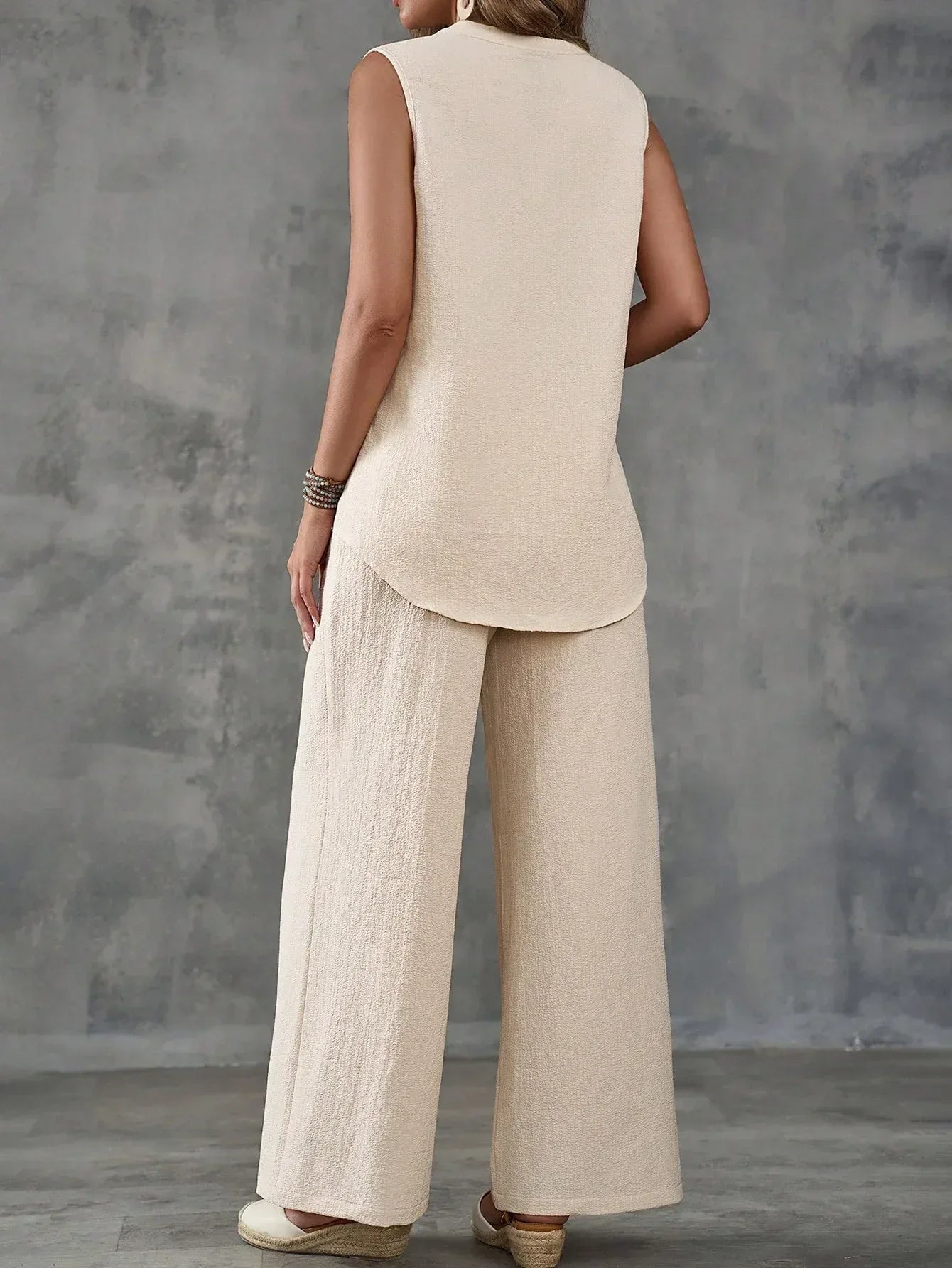 Women Sleeveless Textured Vest And Wide-Leg Button Front Pants Set - DanaFashionstore