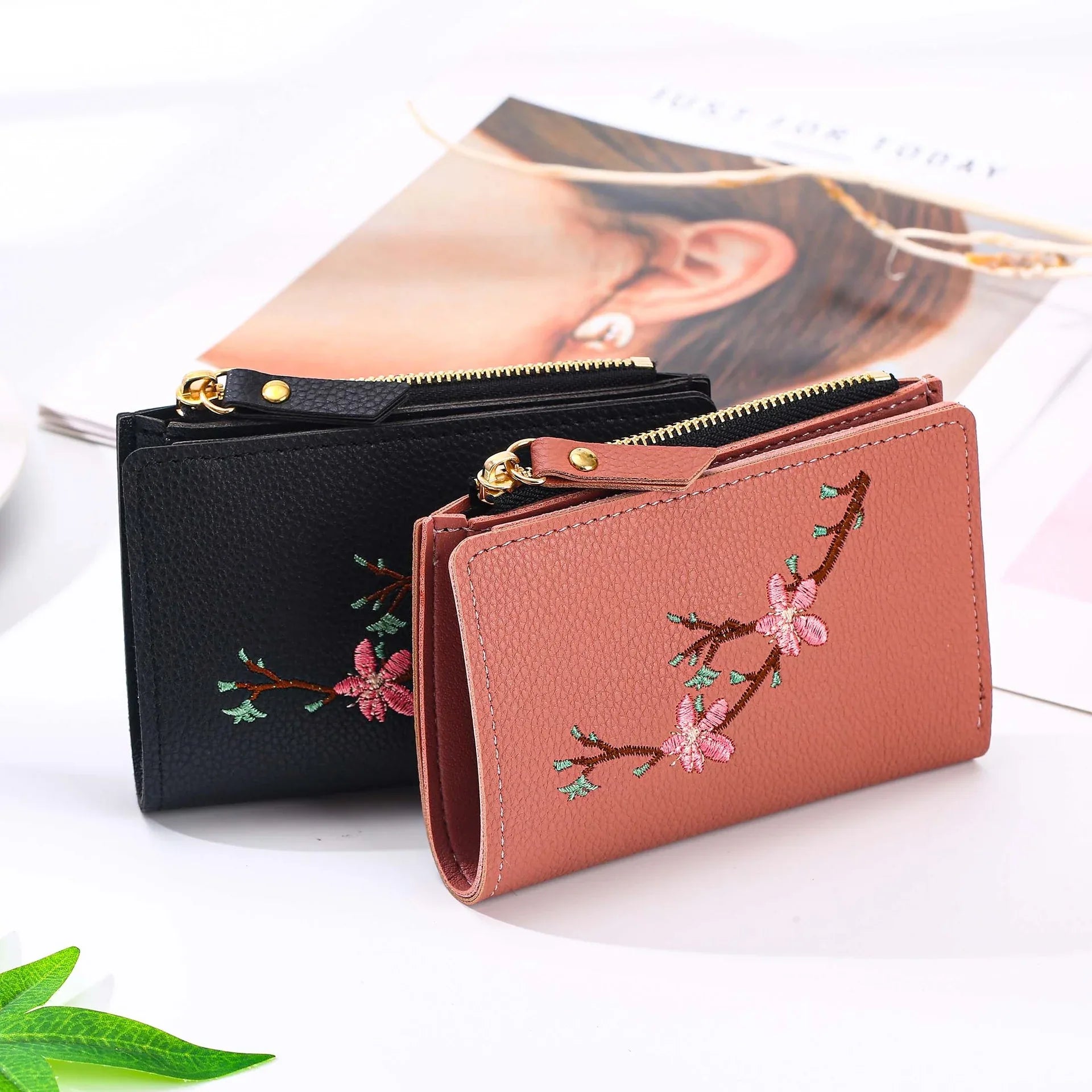 Lady's Small Wallet Short Style Fashionable And Durable Money - DanaFashionstore
