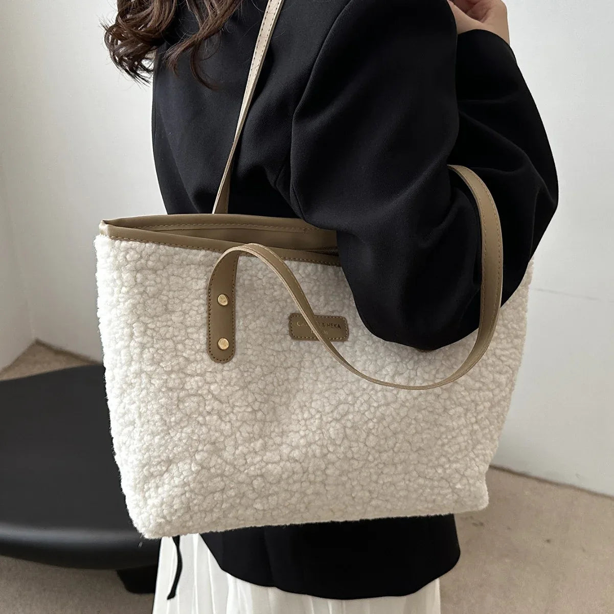 Fashionable Furry Versatile Shoulder Bag - DanaFashionstore