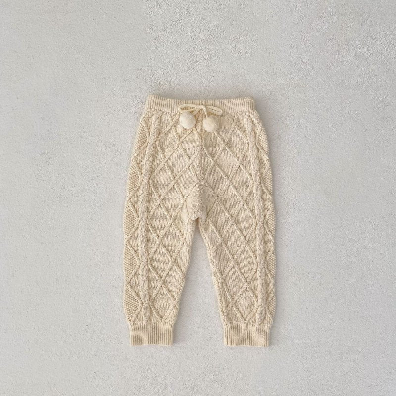 Baby Boys And Girls Rhombus Knitted Pure Beam Long Pants $39.91 Dana Fashion Color: Apricot White Suitable For Height: 100cm Baby Clothing Product information: Pattern: plaid, solid color Color: Ugyen, apricot White Pants length: trousers Fly opening: hai