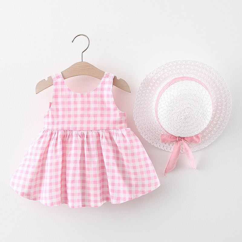 Baby Girl Plaid Skirt Fashion Girl Skirt Free Straw Hat $15.38 Dana Fashion Color: Pink Child size: 100cm Baby Clothing Product Information: Main fabric composition: cotton Main fabric ingredient content: 90 (%) Pattern: grid Elements: grid, cute, trendy