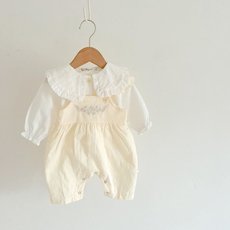 Baby Girl's Loose Adjustable Suspender Romper $23.50 Dana Fashion Color: Apricot Suitable For Height: 100cm Baby Clothing Product information: Color: apricot, white top Pants length: trousers Suitable height: 66cm,73CM,80cm,90cm,100cm Style: suspender pan