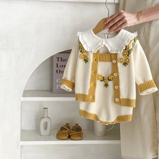 Baby Girls' Three-dimensional Crochet Knitted Coat $35.90 Dana Fashion Color: Coat Suitable For Height: 100 Yards Baby Clothing Product information: Color: jumpsuit, coat Suitable height: 66 yards, 73 yards, 80 yards, 90 yards, 100 yards Fabric name: Cott